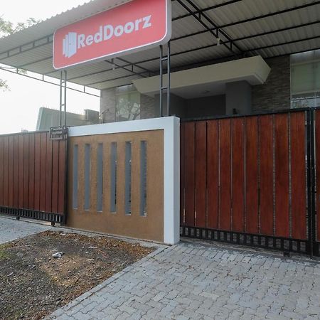 Reddoorz Near Kawasan Bandara Ahmad Yani Semarang 2 Ξενοδοχείο Εξωτερικό φωτογραφία