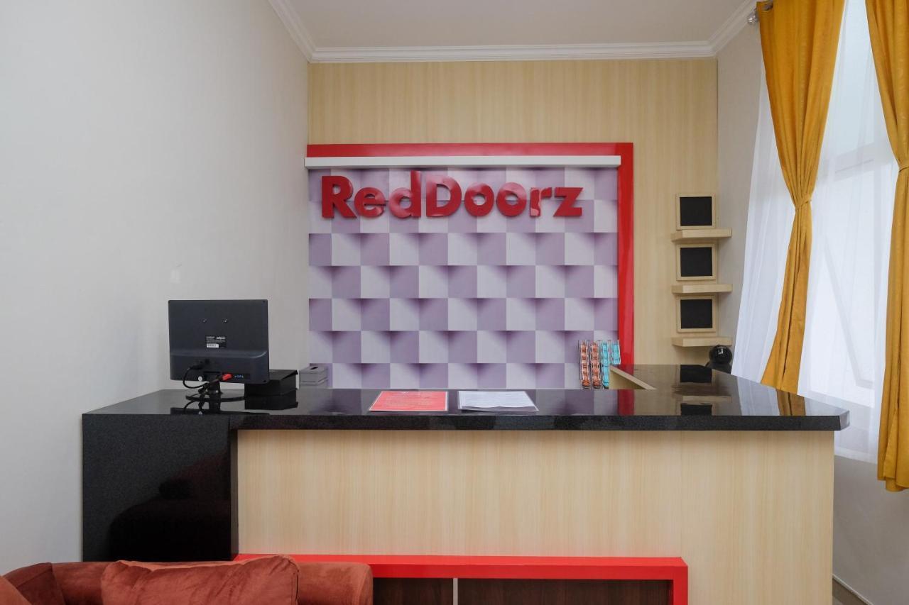 Reddoorz Near Kawasan Bandara Ahmad Yani Semarang 2 Ξενοδοχείο Εξωτερικό φωτογραφία