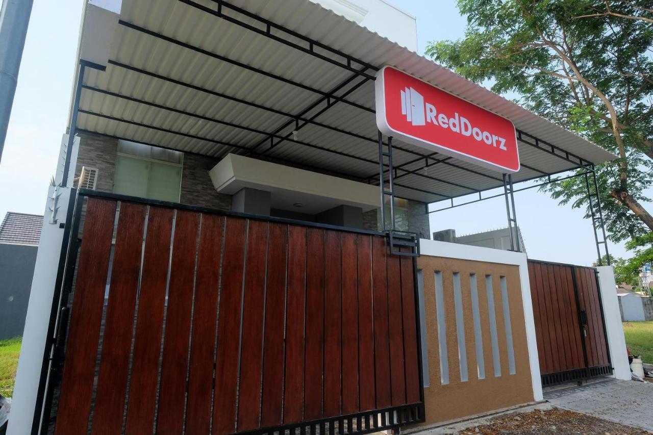 Reddoorz Near Kawasan Bandara Ahmad Yani Semarang 2 Ξενοδοχείο Εξωτερικό φωτογραφία