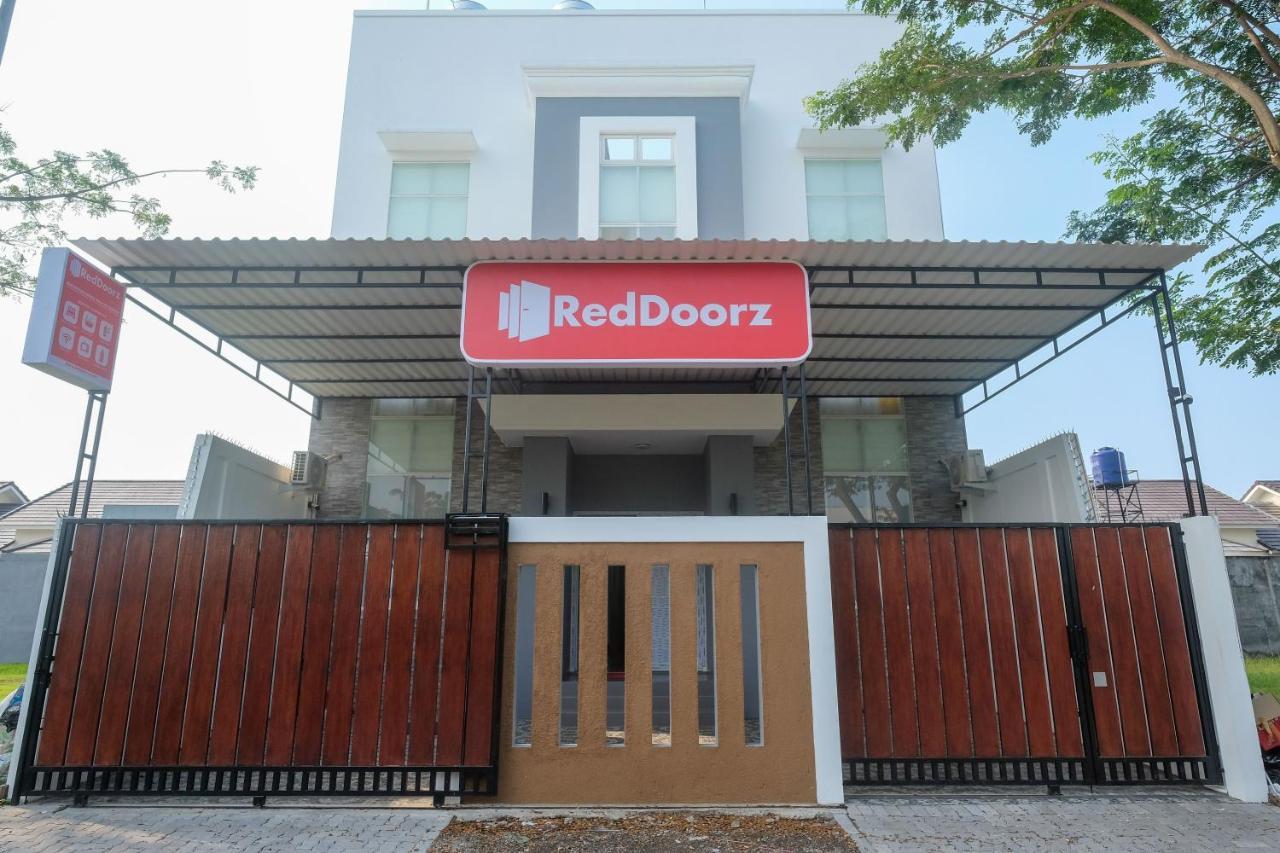 Reddoorz Near Kawasan Bandara Ahmad Yani Semarang 2 Ξενοδοχείο Εξωτερικό φωτογραφία