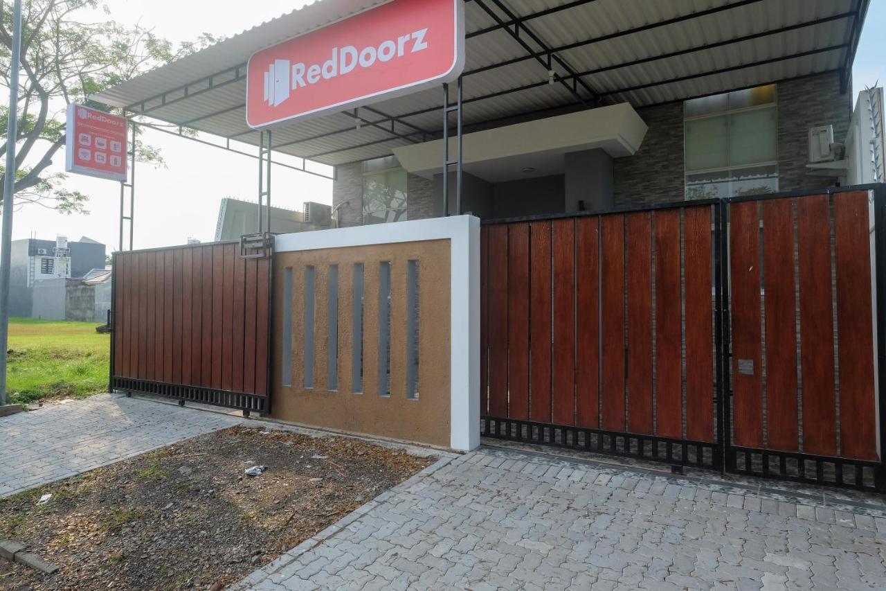 Reddoorz Near Kawasan Bandara Ahmad Yani Semarang 2 Ξενοδοχείο Εξωτερικό φωτογραφία